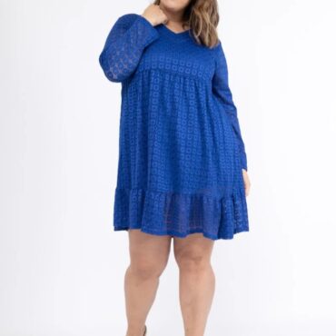 Robe évasée fluide femme ronde à dentelle col V et manches