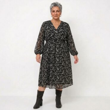 Robe cache cœur femme grande taille imprimé manches longues porté par senior