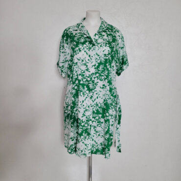 robe chemise grande taille femme motif floral vert manches courtes et coupe ample